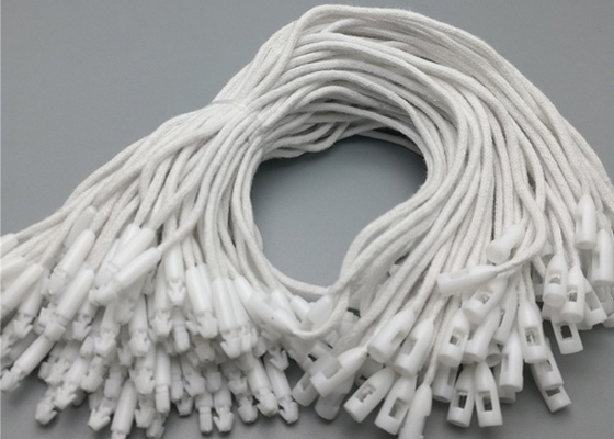 comprar Fabricante común negro de Hang Tag With Bullet Clasp de Clohting de la secuencia plástica blanca de la etiqueta online manufacture