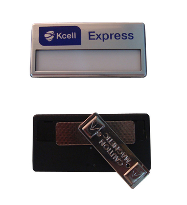 Un buen precio. Etiqueta de nombre magnética de plata personalizada ️ insignia duradera y reutilizable con logotipo y ventana de inserción en línea